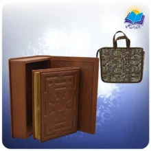 قرآن نفیس وزیری جعبه باز شو چرم کاغذ عطری با ساک ترمه هدیه (کد 2273)