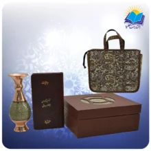 خيام و باباطاهر پالتويی چرم با گلدان خاتم 16 با ساک ترمه هدیه(كد 90144)