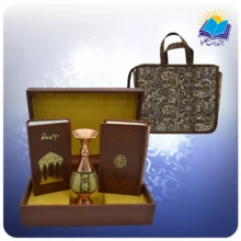 قرآن و حافظ پالتويی چرم با گلدان خاتم 16 با ساک ترمه هدیه (كد 90167)