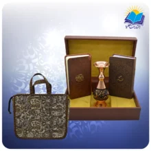 قرآن و صحيفه سجاديه پالتويی چرم با گلدان الماس تراش 16 با ساک ترمه هدیه (كد 90190)