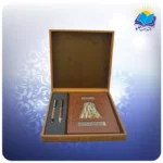 خیام  وزیری مصور چرم با خودکار و روان نویس طرحدار با ساک ترمه هدیه(کد 90251) - Image 3