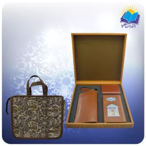 ست حافظ پالتويی با كيف و جاكارتی و جاسوييچی چرم طبيعی با ساک ترمه هدیه (كد 90258)