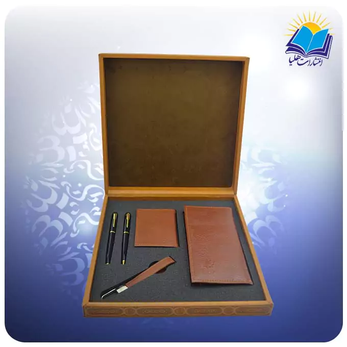 کد ست كيف و جاكارتي و جاسوييچي چرم و خودكار روان نويس (كد 90275)