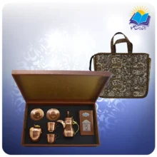 حافظ پالتویی با ست قهوه خوری مسی با ساک ترمه هدیه (کد 90240)