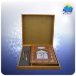 حافظ وزیری عطری چرم با خودکار و روان نویس طرحدار با ساک ترمه هدیه (کد90363) - Image 2